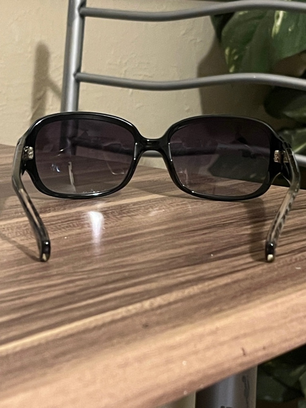 Coach Black Oversized Sunglasses - Picture 6 of 13